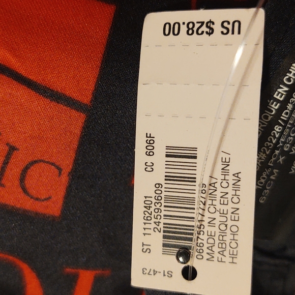 VS The Perfect Scarf - Picture 3 of 6